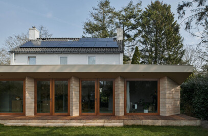 TERRA - Sustainable villa made of earth and wood