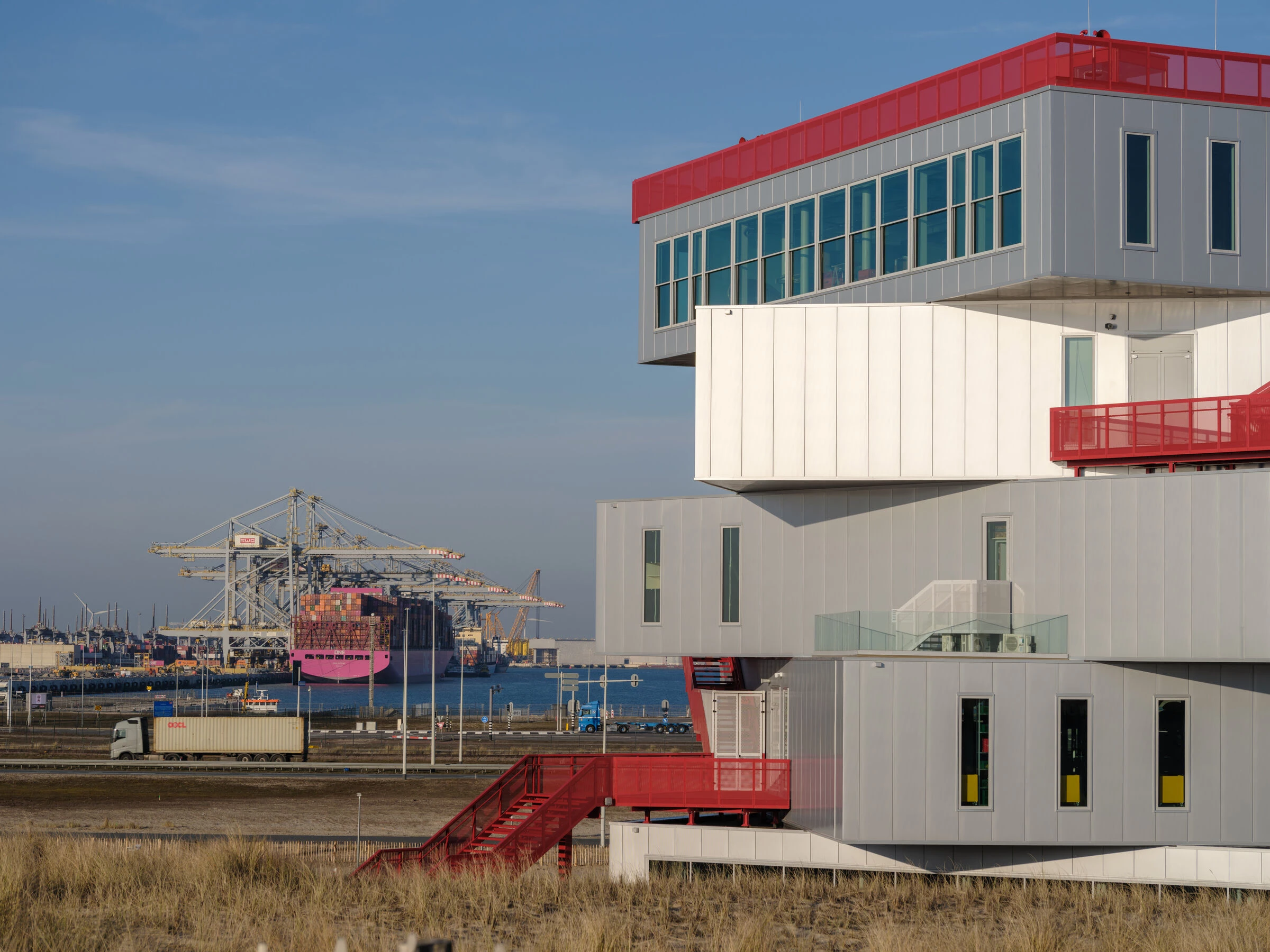 https://archello.com/story/150808/attachments/photos-videos/15 photo_credit Ossip van Duivenbode