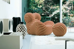 Up armchair and pouf